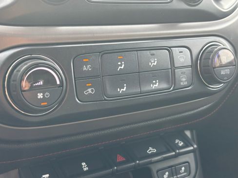 Used 2017 GMC Canyon SLE w/ All Terrain X Package image 23