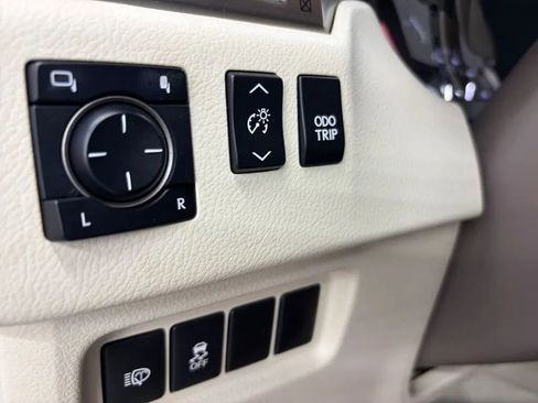 Used 2019 Lexus GX 460 Premium w/ Premium Package AWD/4WD image 29