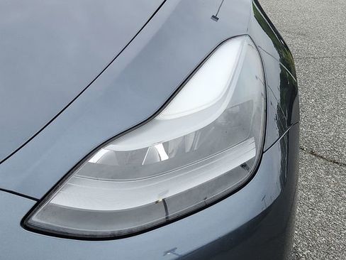 Used 2022 Tesla Model Y Performance AWD/4WD image 9