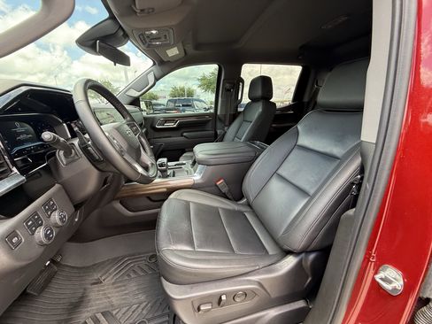 Used 2024 Chevrolet Silverado 1500 LT Trail Boss w/ LT Trail Boss Premium Package AWD/4WD image 28