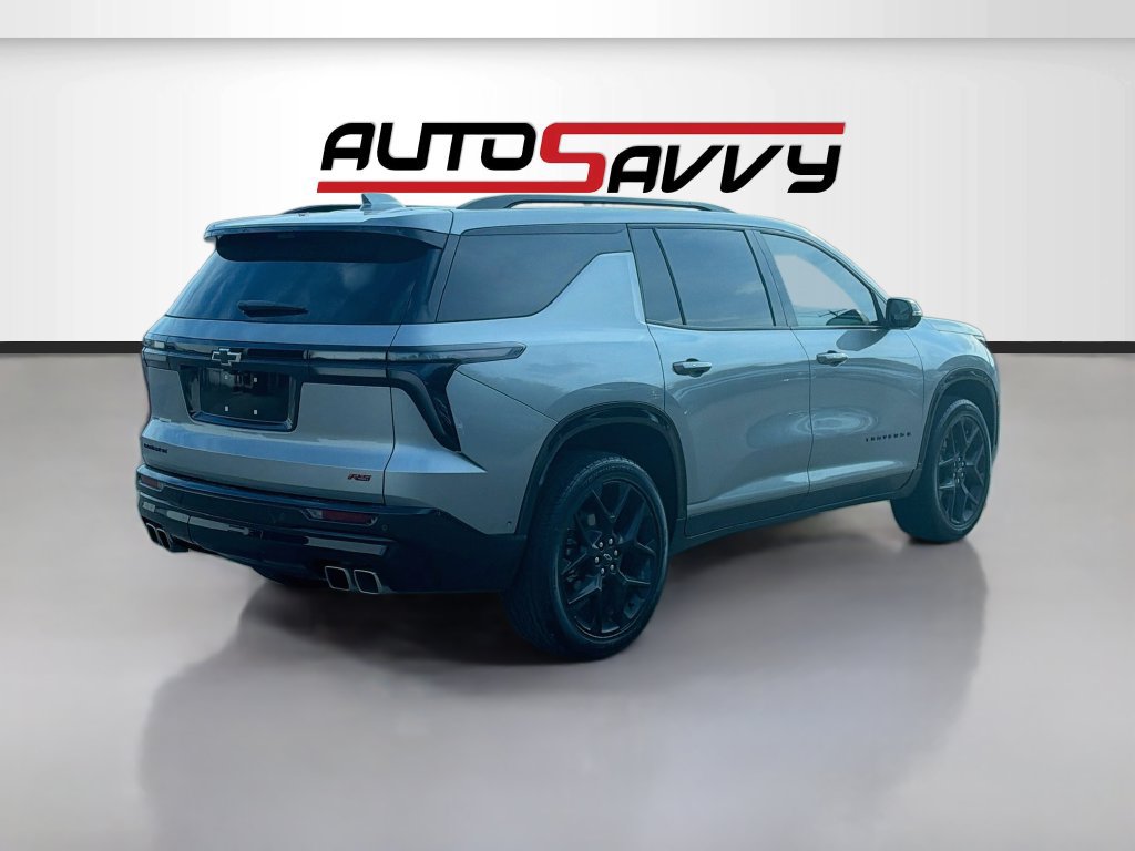 Used 2026 Chevrolet Traverse RS FWD image 7