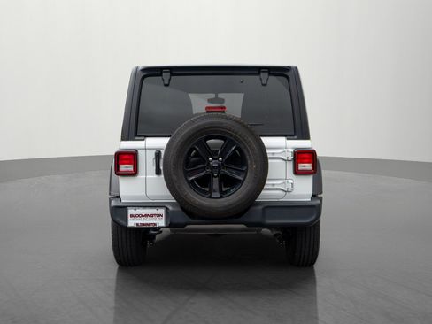 Used 2022 Jeep Wrangler Unlimited Sport AWD/4WD image 6