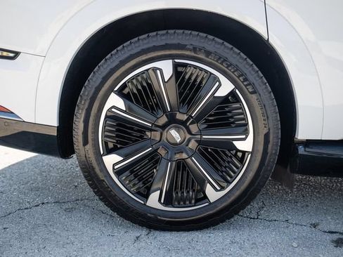 Used 2025 Cadillac Escalade IQ Sport 2 AWD/4WD image 33