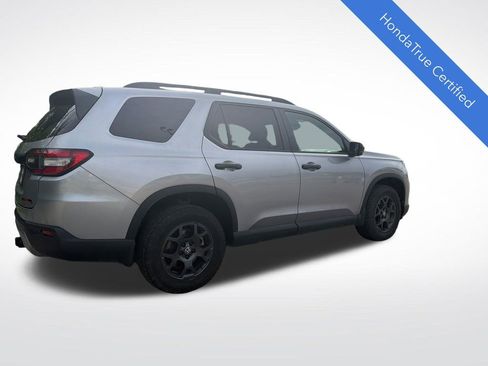 Certified 2024 Honda Pilot TrailSport image 4
