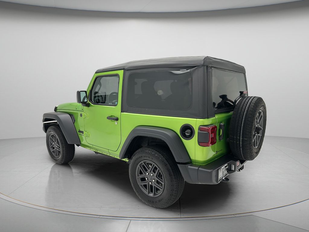 Used 2026 Jeep Wrangler Sport AWD/4WD image 4