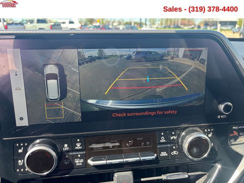 Used 2024 Toyota Highlander Platinum AWD/4WD image 18