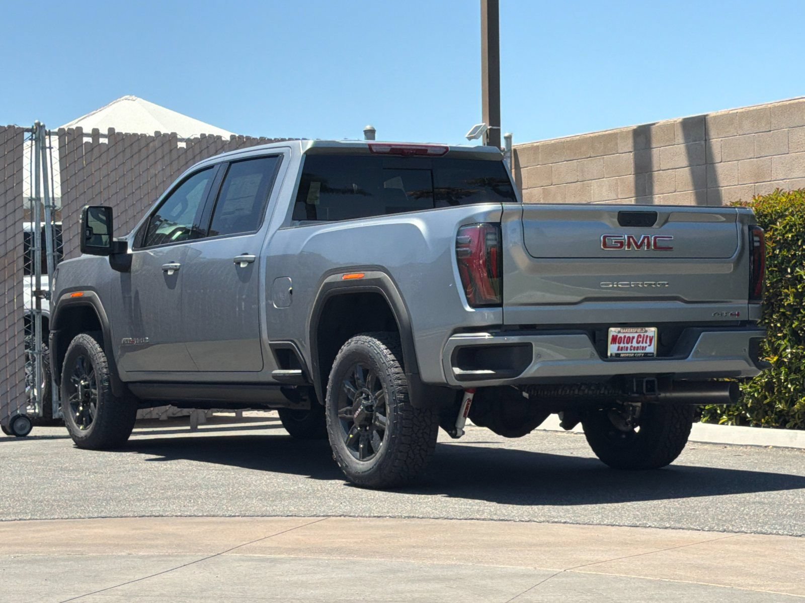 New 2026 GMC Sierra 2500 AT4 w/ AT4 Premium Plus Package AWD/4WD image 6