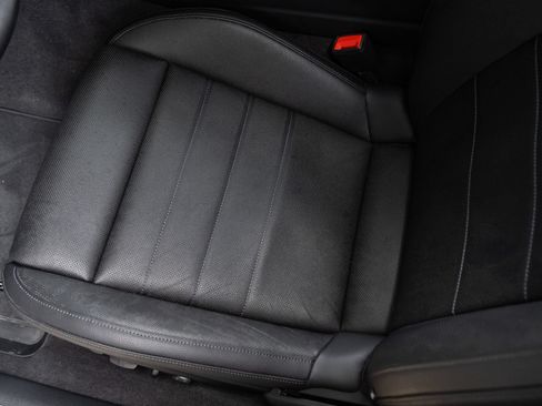 Certified 2025 Porsche Panamera image 25