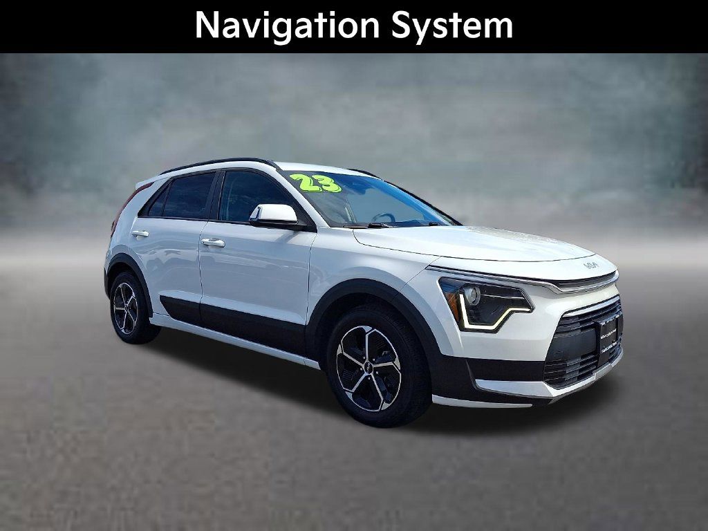 Certified 2023 Kia Niro EX FWD image 4