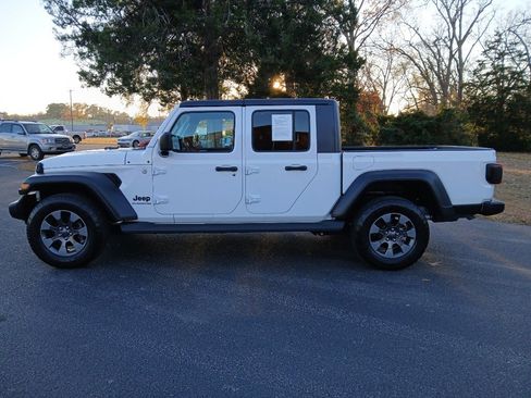 Certified 2020 Jeep Gladiator Sport w/ Quick Order Package 24S image 11
