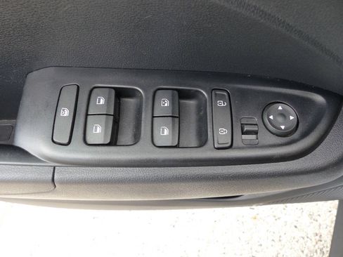 Used 2023 Hyundai Venue SEL w/ Cargo Package FWD image 20