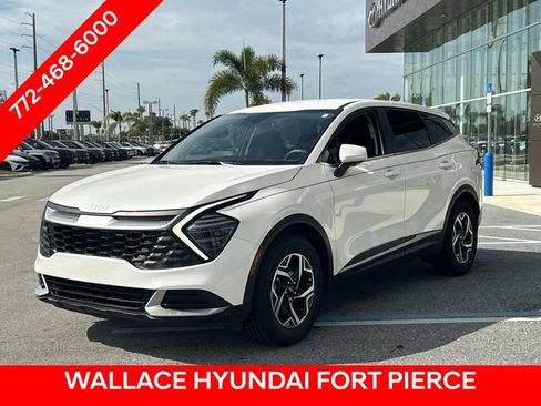 Used 2024 Kia Sportage LX FWD image 2