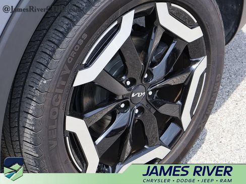Used 2023 Kia Telluride S AWD/4WD image 38