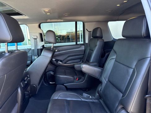 Used 2019 Chevrolet Suburban LT w/ RST Edition AWD/4WD image 18