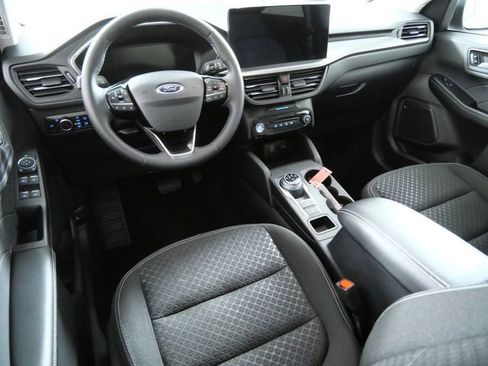 Certified 2024 Ford Escape Active w/ Tech Pack #1 AWD/4WD image 4