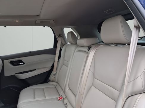 Used 2021 Nissan Rogue SL w/ Premium Package image 20