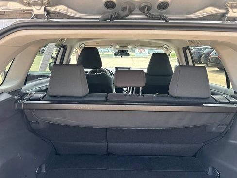 Used 2025 Toyota RAV4 XLE AWD/4WD image 27
