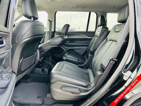 Used 2022 Jeep Grand Cherokee L Limited image 31