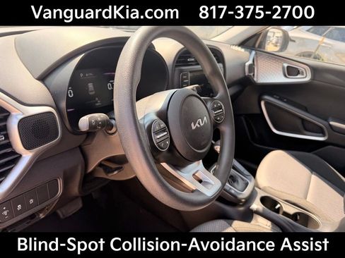 Certified 2025 Kia Soul LX w/ LX Technology Package FWD image 14