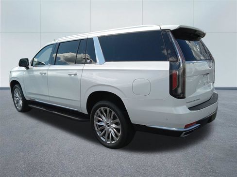 Used 2023 Cadillac Escalade ESV Premium Luxury AWD/4WD image 3