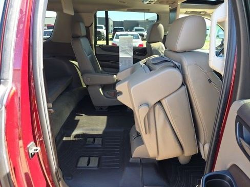 Used 2017 Chevrolet Suburban Premier AWD/4WD image 14