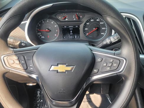 Used 2023 Chevrolet Malibu LT FWD image 15