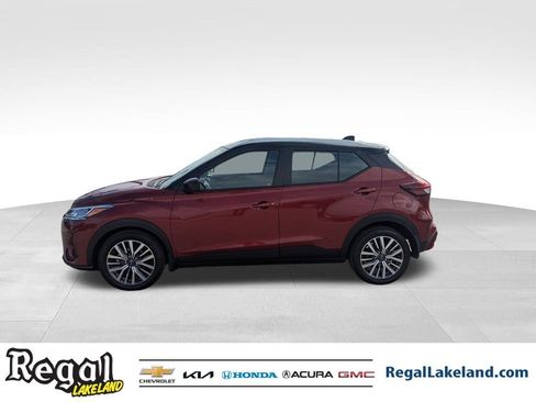 Used 2024 Nissan Kicks SV image 5
