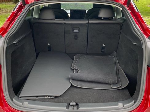 Used 2024 Tesla Model Y Long Range AWD/4WD image 14