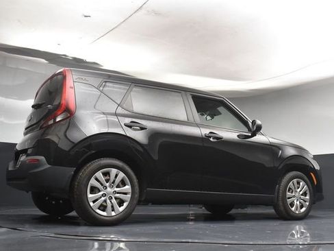Certified 2020 Kia Soul LX FWD image 36