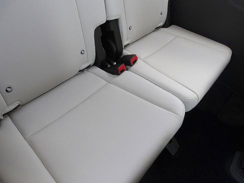 Certified 2025 Hyundai Santa Fe Calligraphy image 9