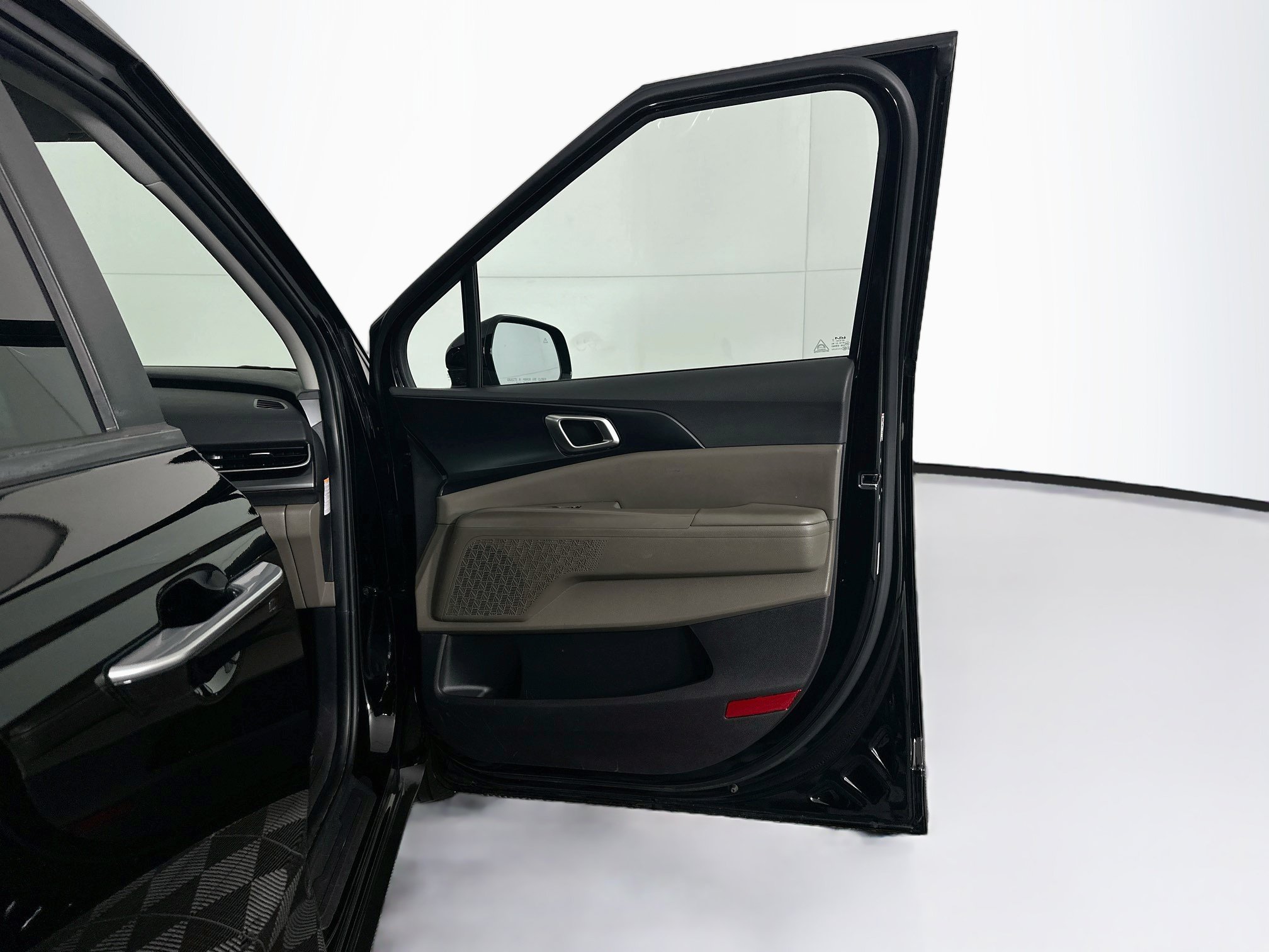 Used 2026 Kia Carnival LXS FWD image 34
