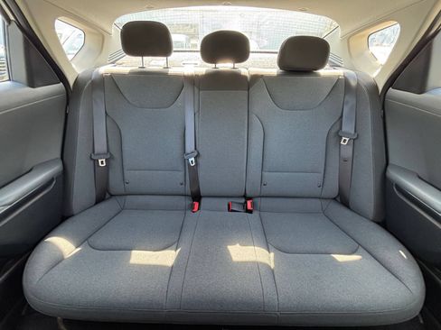 Used 2025 Kia K4 FWD image 36