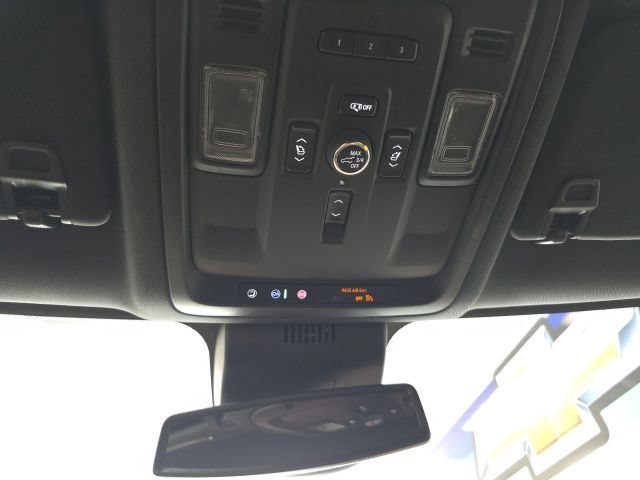 Used 2024 Chevrolet Tahoe Premier AWD/4WD image 25