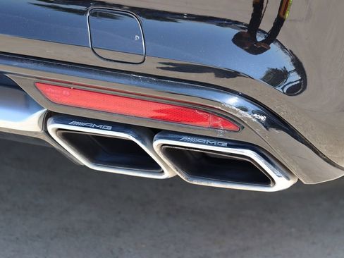 Used 2015 Mercedes-Benz S 63 AMG 4MATIC Sedan w/ Driver Assistance Package image 83