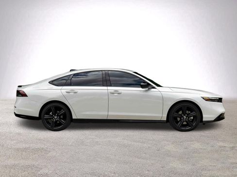 Used 2025 Honda Accord Sport image 10