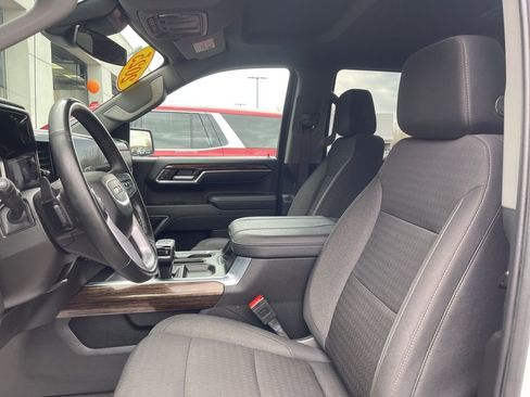 Used 2025 GMC Sierra 1500 Elevation image 11