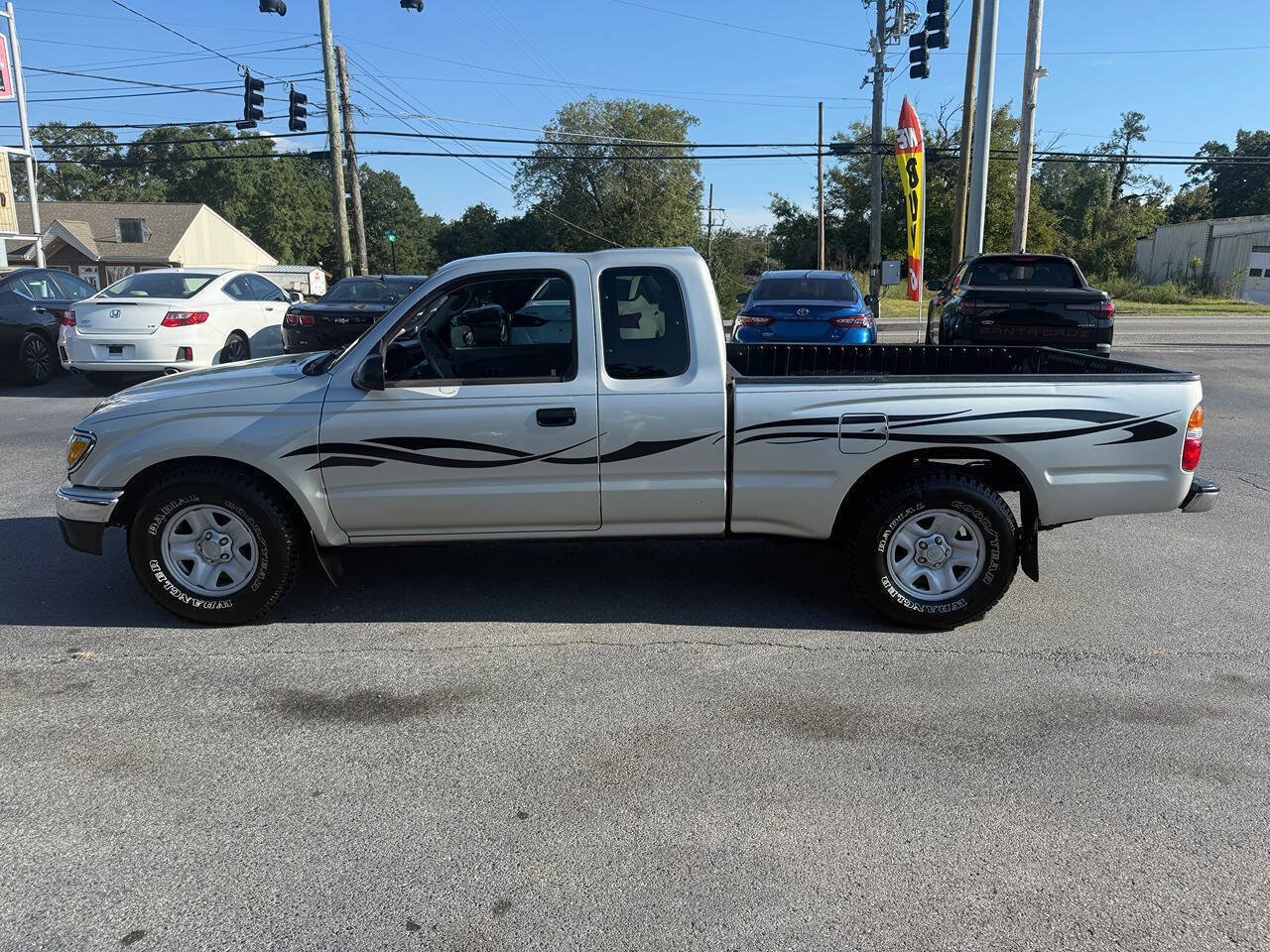 Used 2004 Toyota Tacoma 2WD Xtracab w/ SR5 Pkg image 6