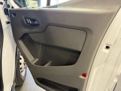 Used 2022 Ford Transit 350 DRW RWD image 25