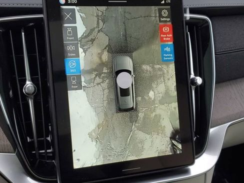 New 2026 Volvo XC90 B6 Ultra w/ Protection Package image 15