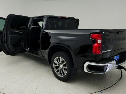 Used 2022 Chevrolet Silverado 1500 LT RWD image 12