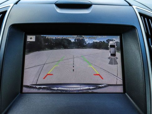 Used 2019 Ford Edge SEL w/ Equipment Group 201A AWD/4WD image 7