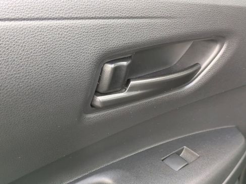 Used 2025 Toyota Corolla LE image 27