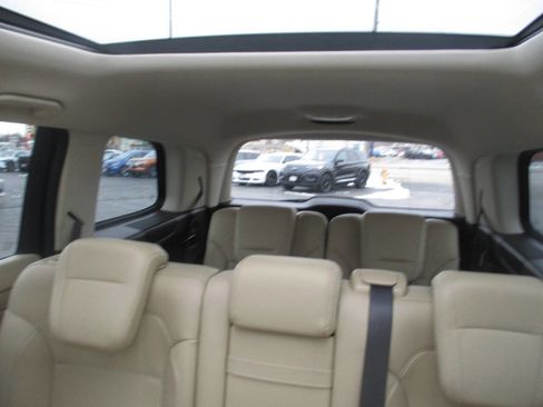 Used 2017 Mercedes-Benz GLS 450 4MATIC image 24