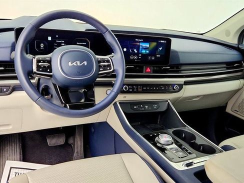 Used 2026 Kia Carnival SX Prestige FWD image 12