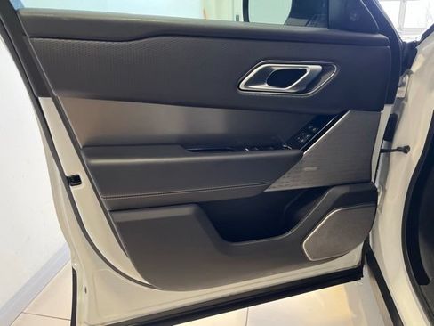 Used 2020 Land Rover Range Rover Velar S AWD/4WD image 19