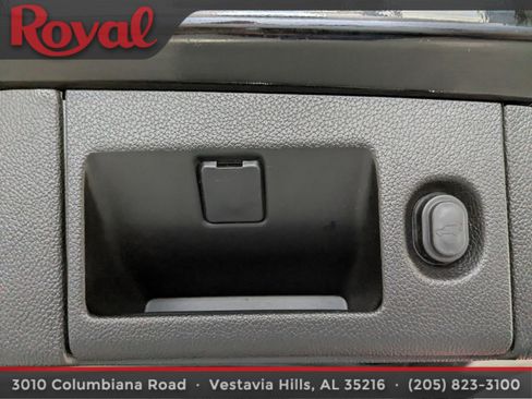 Used 2020 Chevrolet Tahoe Premier w/ Premier 6.2L Value Package image 16