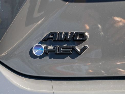 Used 2026 Toyota Camry LE AWD/4WD image 11