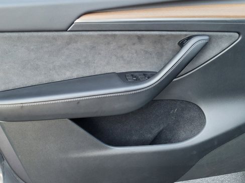 Used 2023 Tesla Model Y Long Range image 16