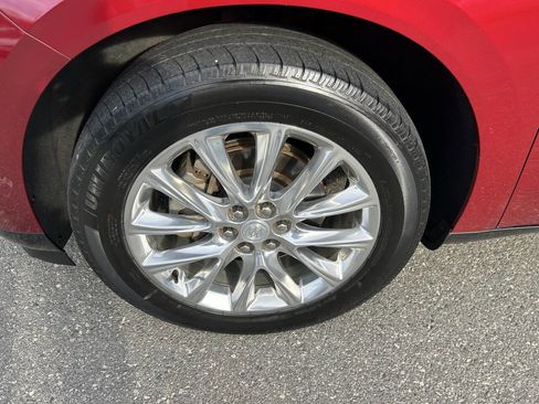 Used 2018 Buick Enclave Premium w/ Experience Buick Package image 13