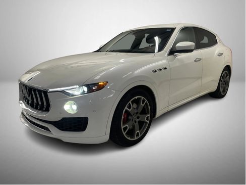 Used 2021 Maserati Levante image 1